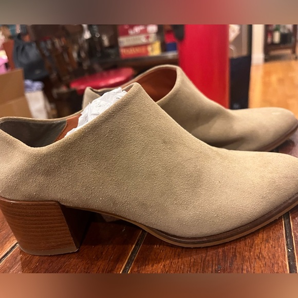 Everlane Beige Suede Leather Mules - Picture 4 of 7